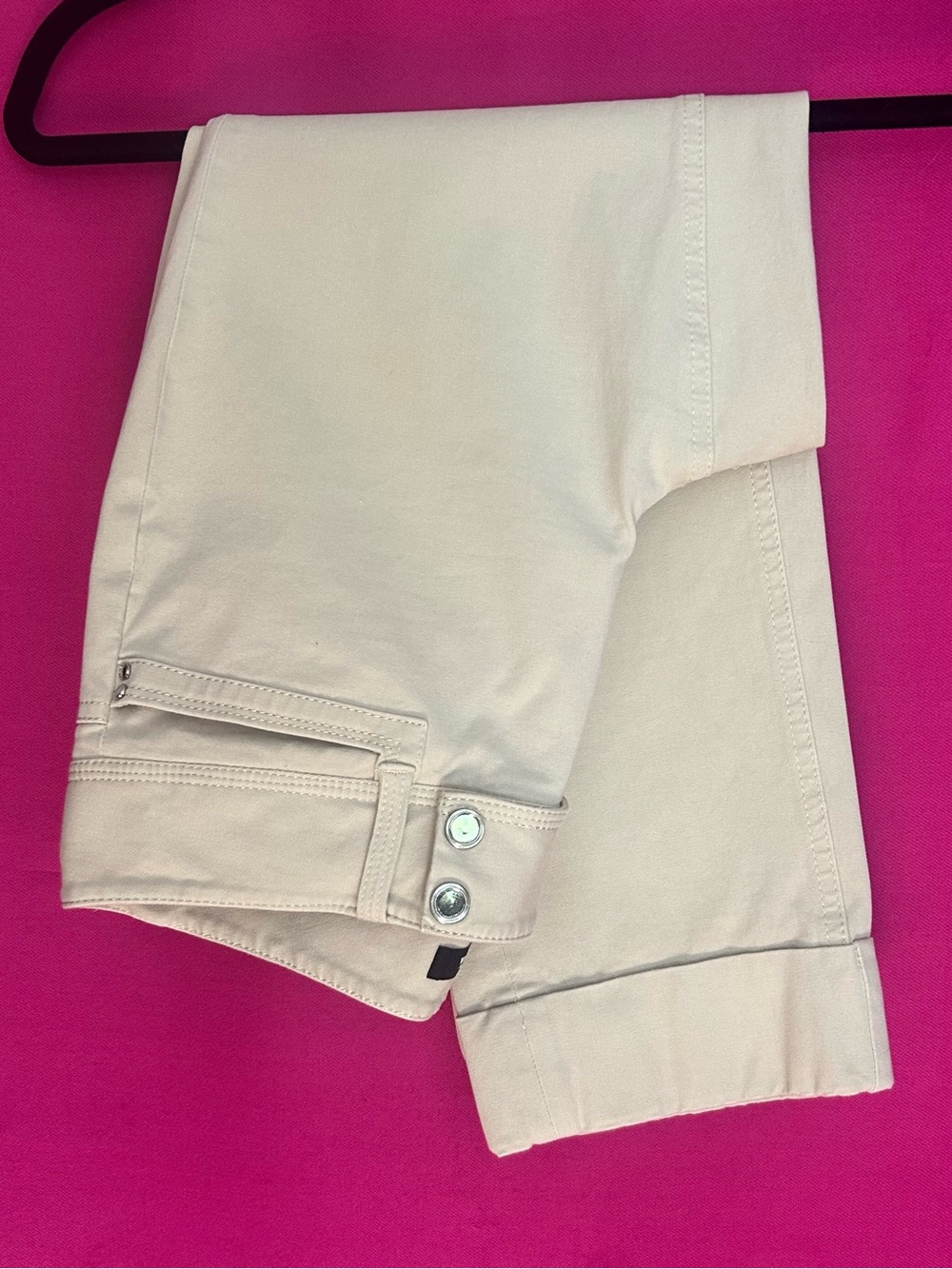White House Black Market Slim Capri Pant